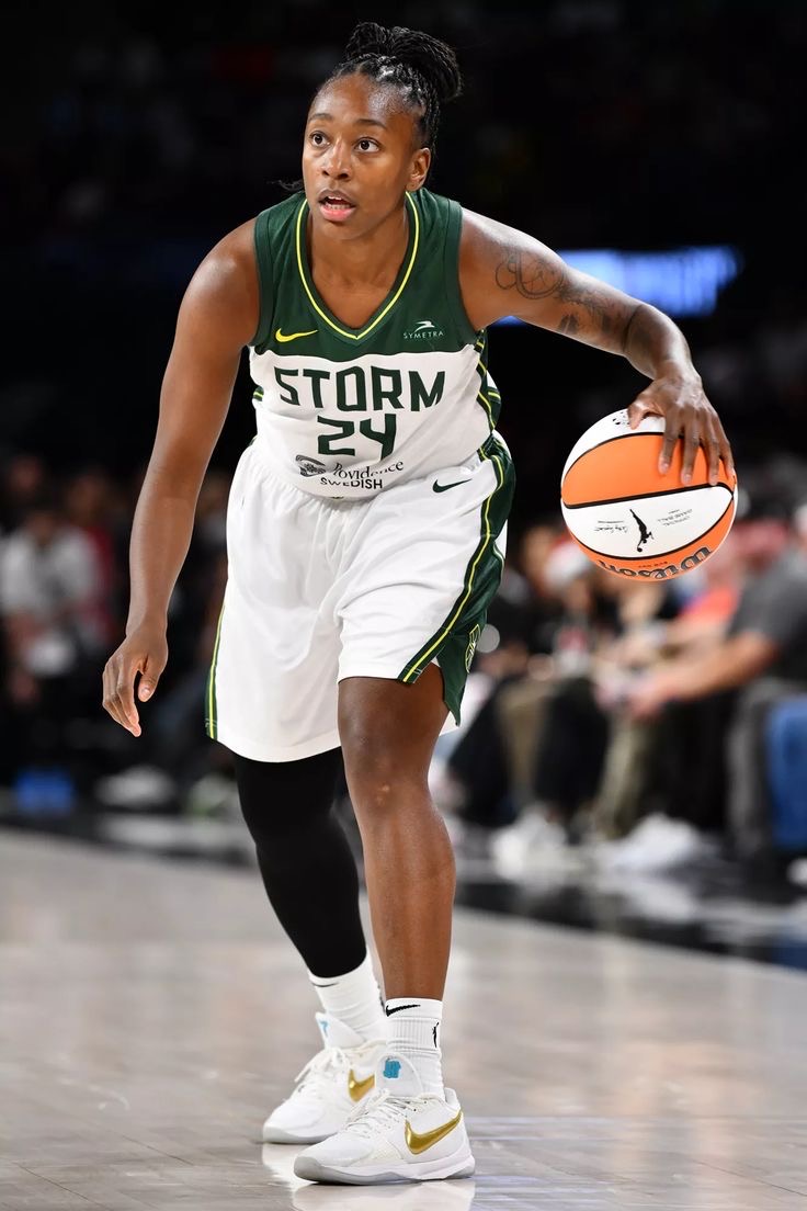 Media for Jewell Loyd