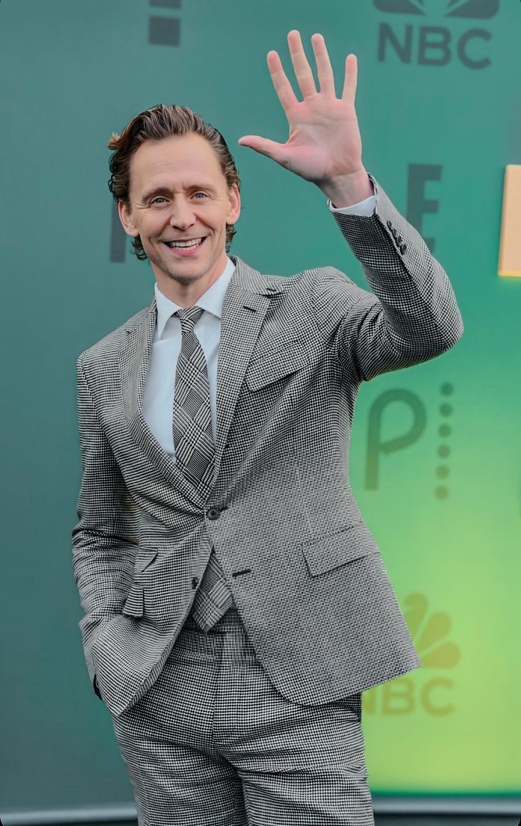 Media for Tom Hiddleston