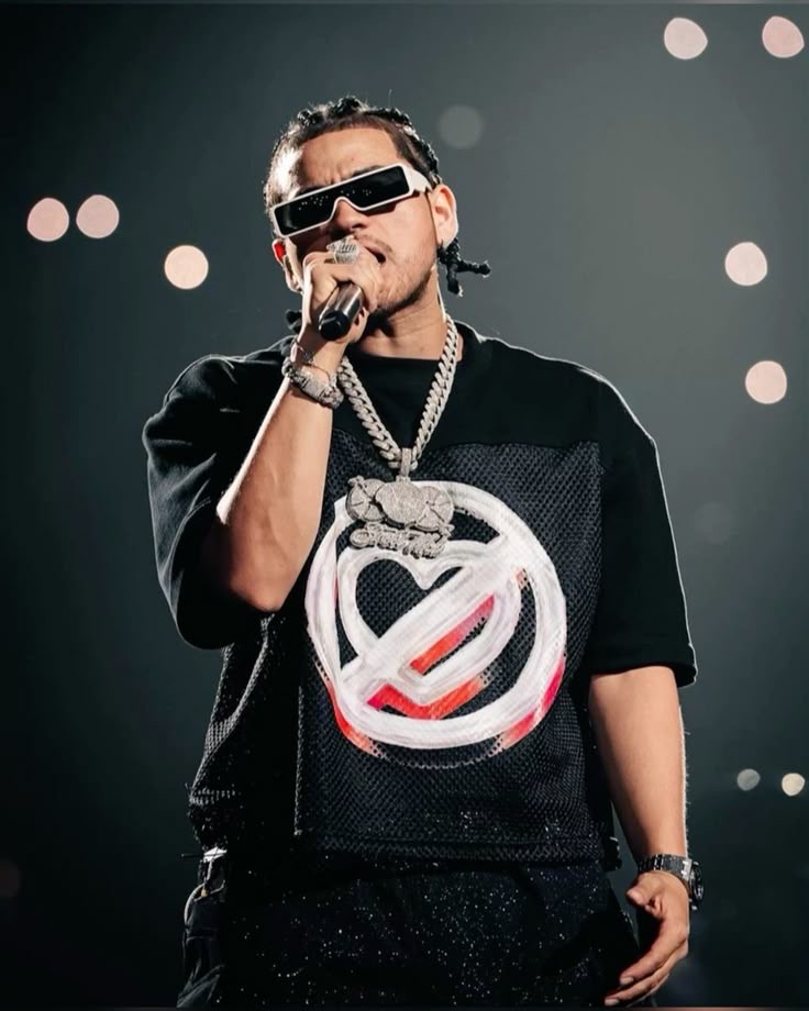 Media for Fuerza Regida