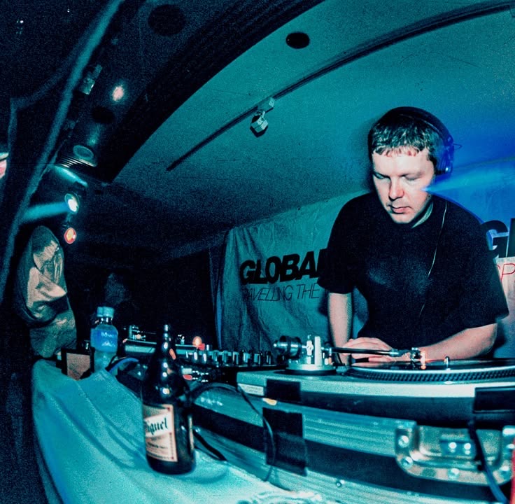 Media for John Digweed