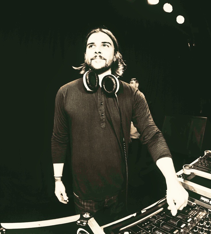 Media for Seven Lions